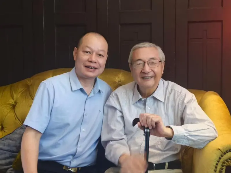 Bertemu dengan Akademisi CAS Xu Zhihong untuk Mengeksplorasi Teknologi Biomanufaktur Anoectochilus dan Mendapatkan Prasasti Eksklusifnya untuk Xinquan Shibawan Ice Snow Anoectochilus